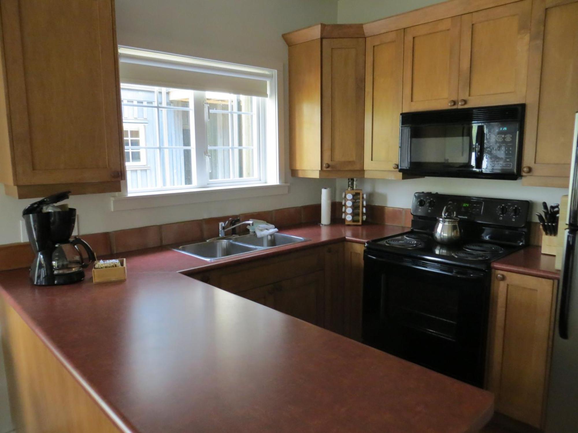 Waters Edge Shoreside Suites Ucluelet Quarto foto